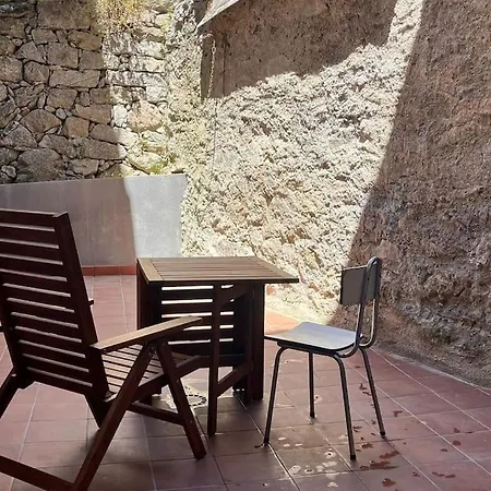 Apartamento Con Patio Para 5 Personas